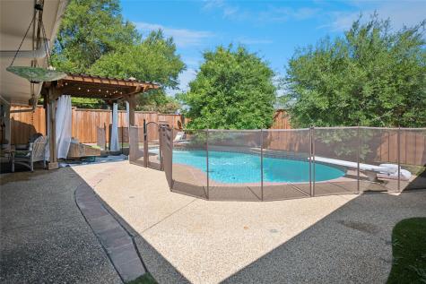 2705 Prairie Creek Court Plano TX 75075