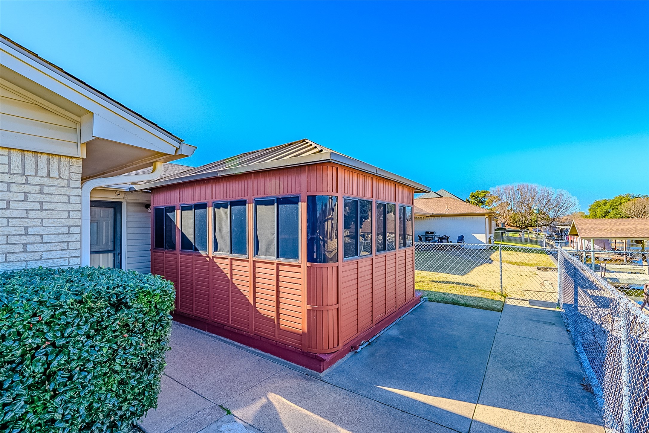 704 Tahiti Drive Granbury TX 76048