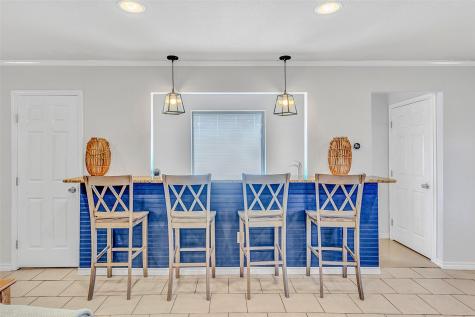 704 Tahiti Drive Granbury TX 76048