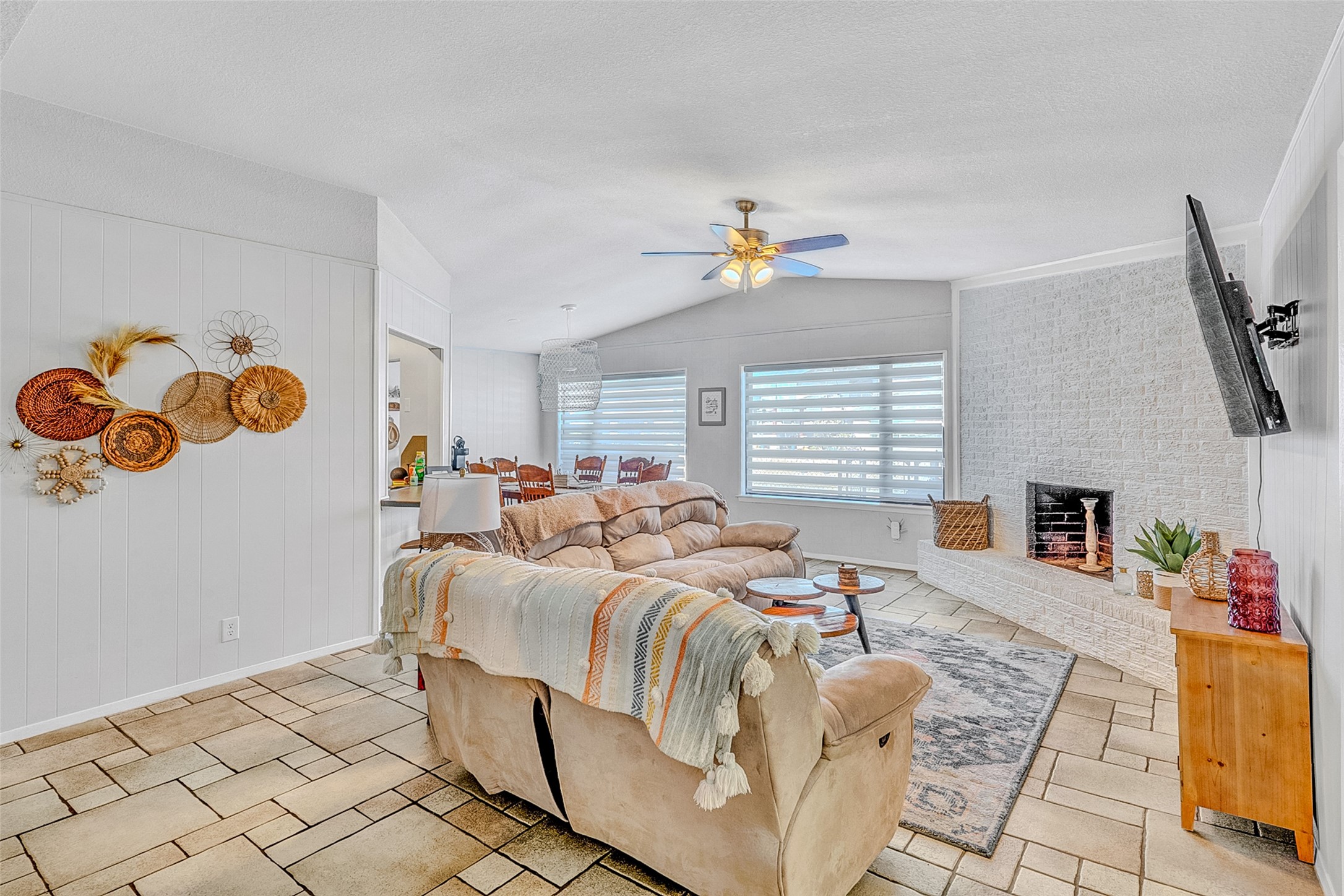 704 Tahiti Drive Granbury TX 76048