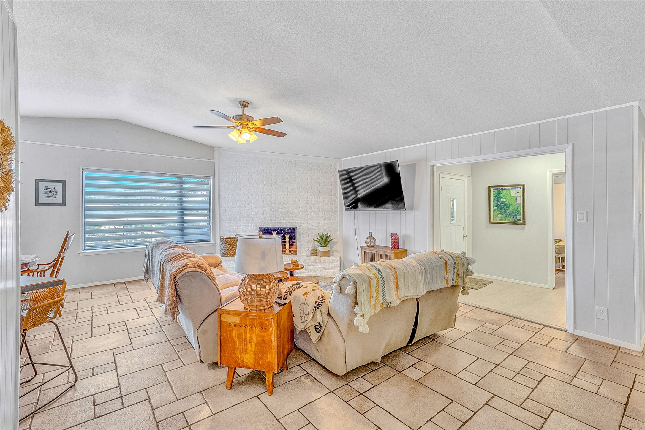 704 Tahiti Drive Granbury TX 76048