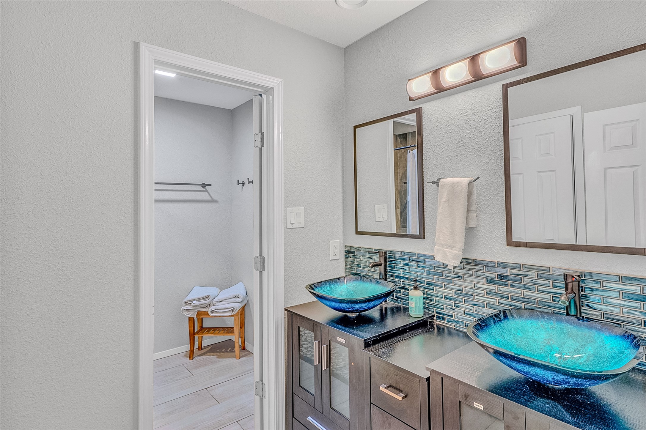 704 Tahiti Drive Granbury TX 76048