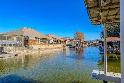 704 Tahiti Drive Granbury TX 76048
