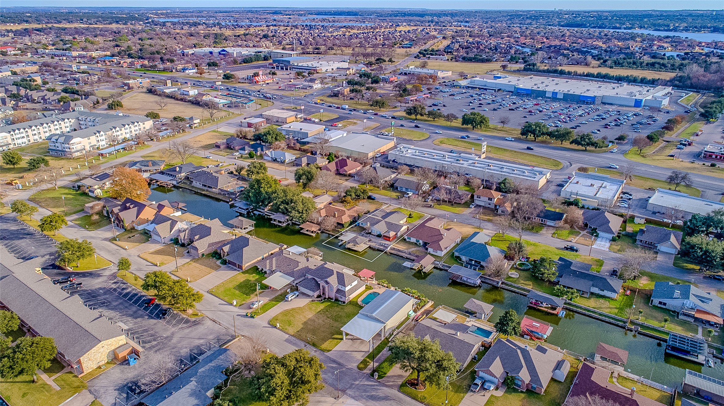 704 Tahiti Drive Granbury TX 76048