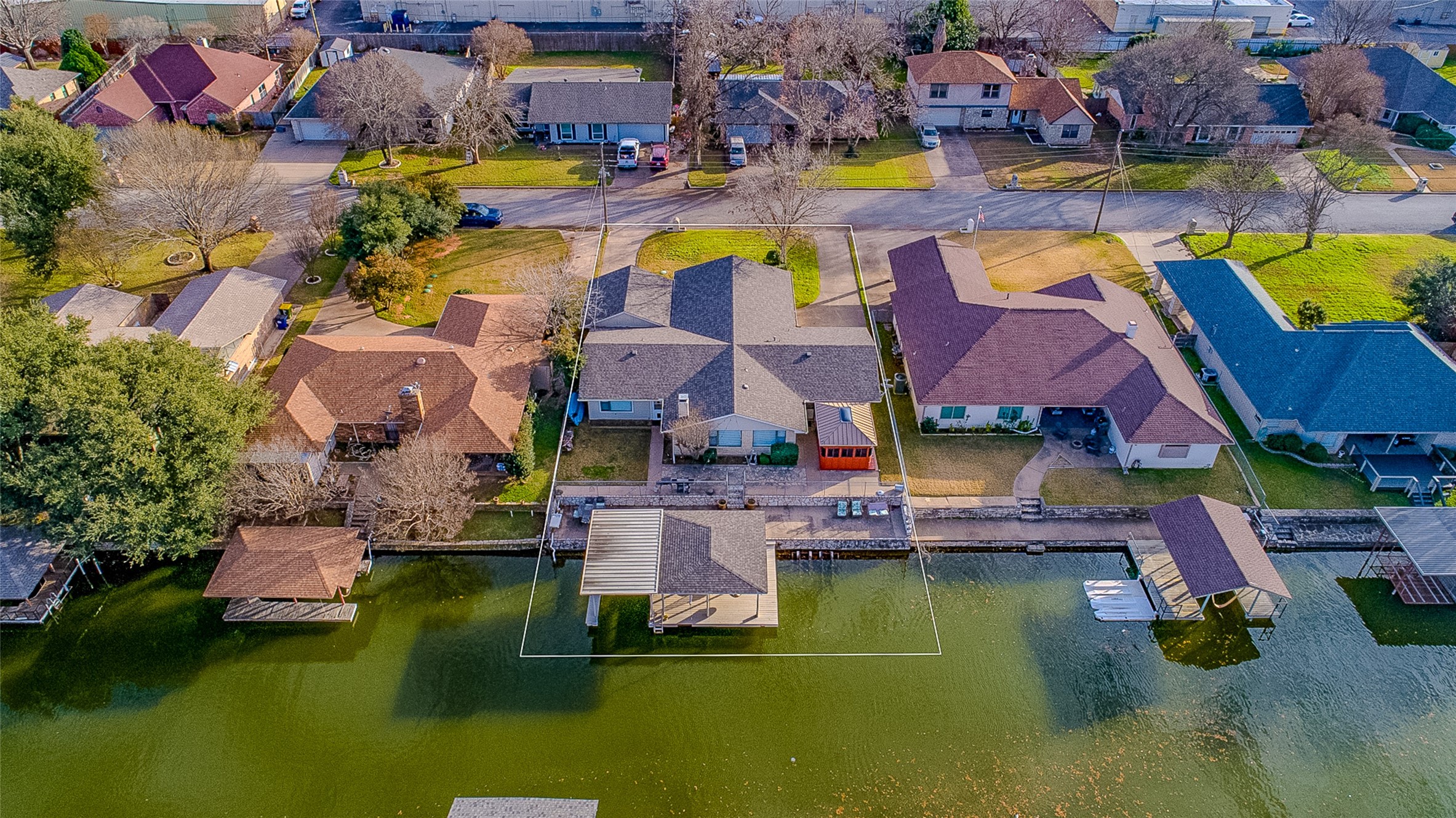 704 Tahiti Drive Granbury TX 76048