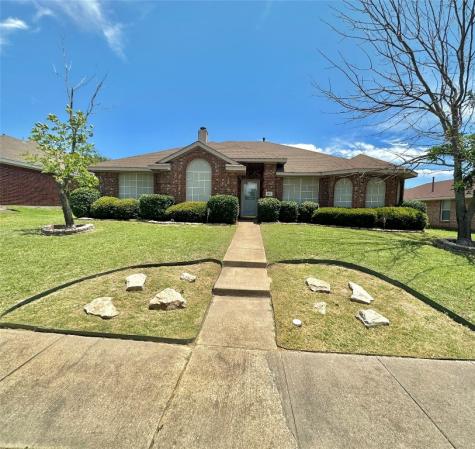 1512 Cardigan Lane Lancaster TX 75134
