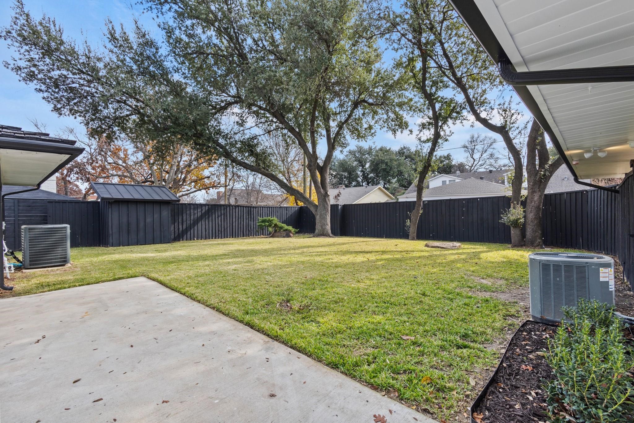 7938 Hillfawn Circle Dallas TX 75248