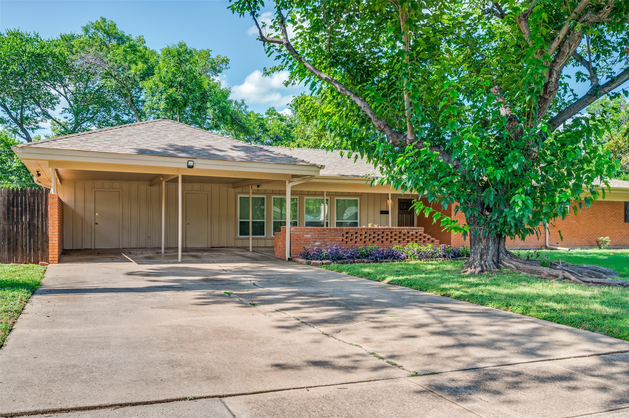 7305 Riviera Drive North Richland Hills TX 76180