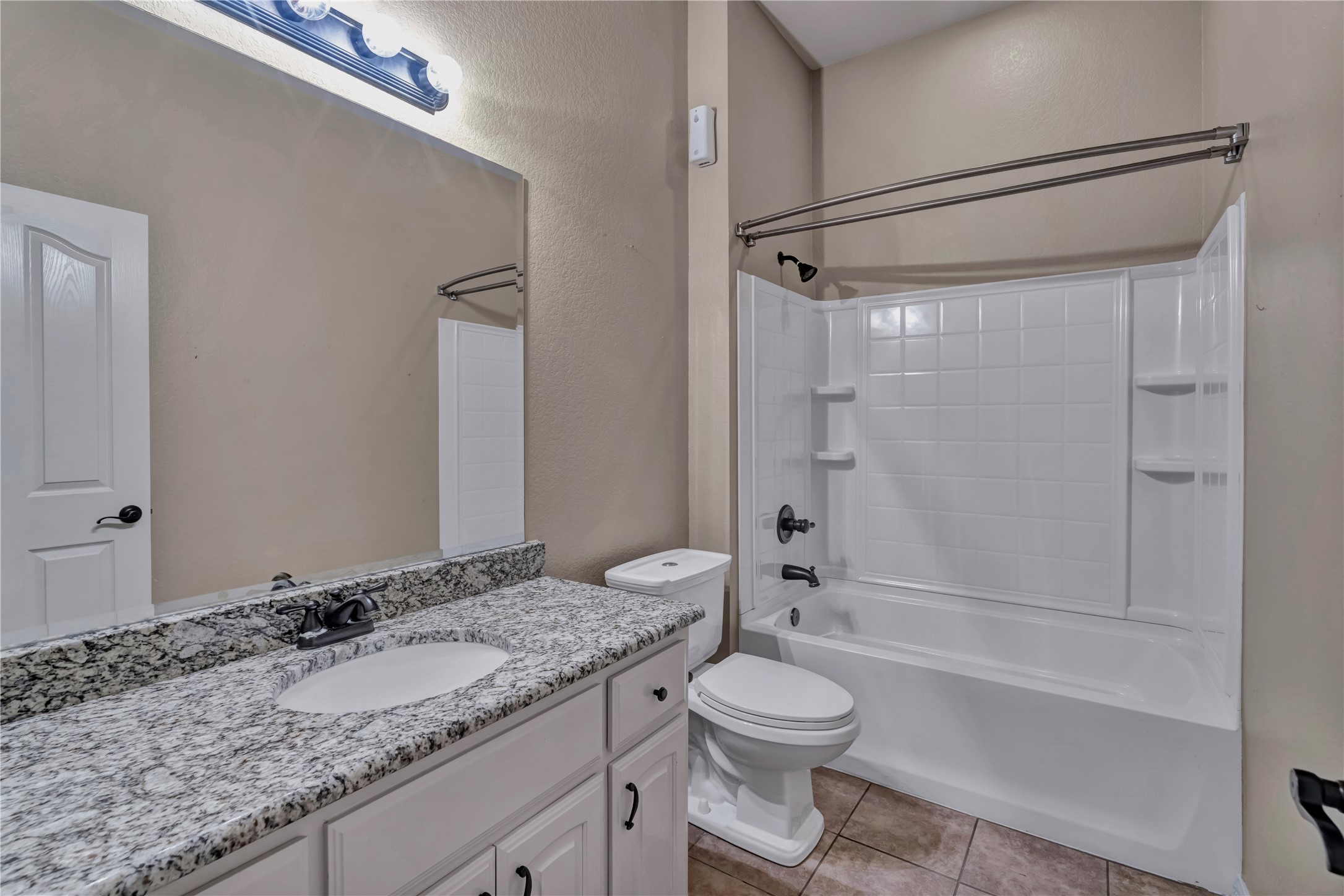 716 Crestridge Circle Euless TX 76040