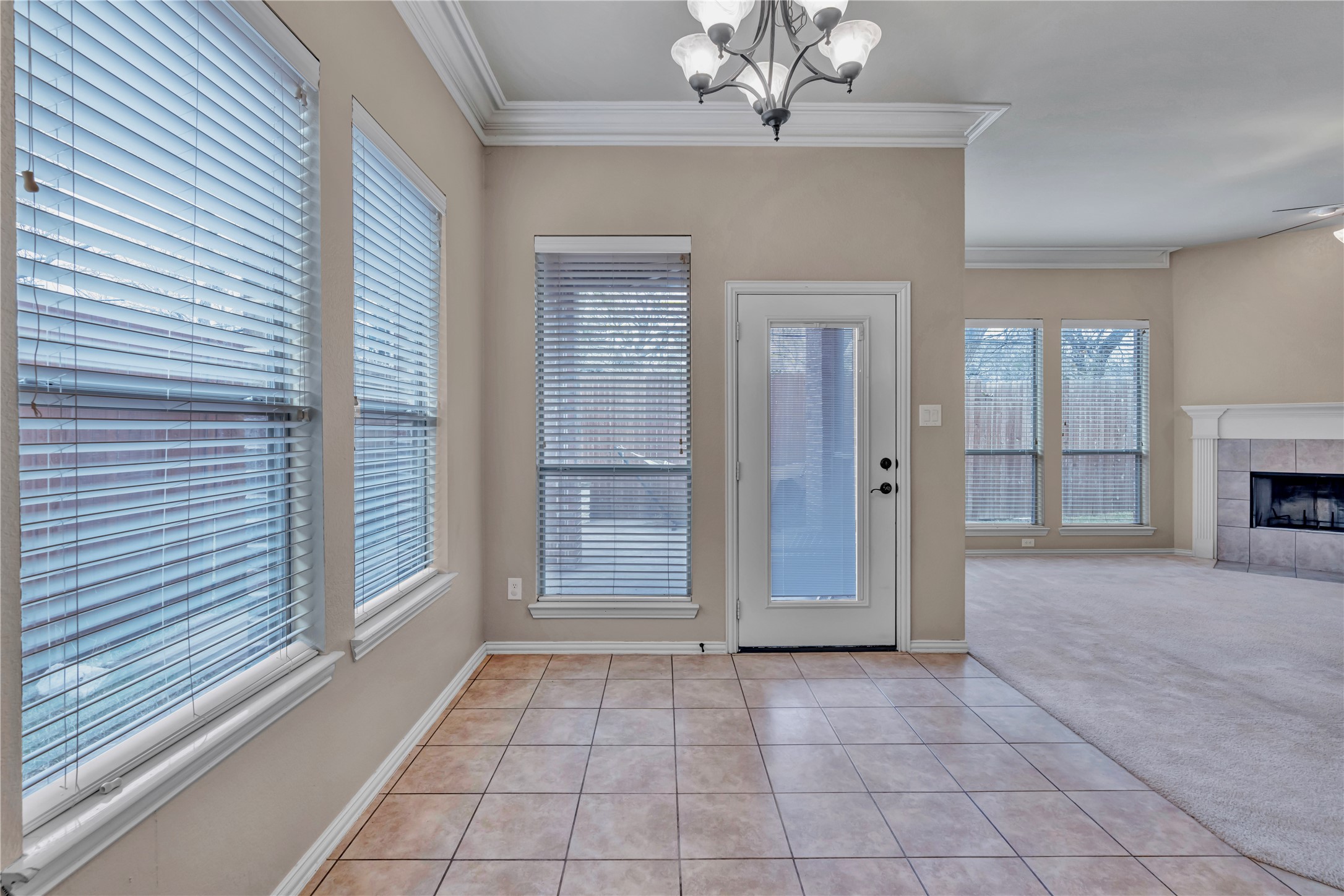 716 Crestridge Circle Euless TX 76040