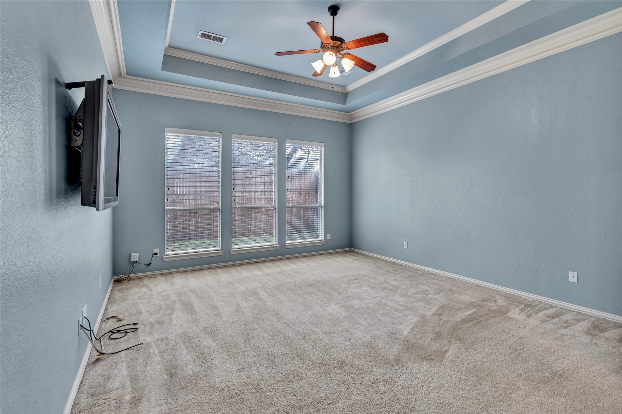 716 Crestridge Circle Euless TX 76040