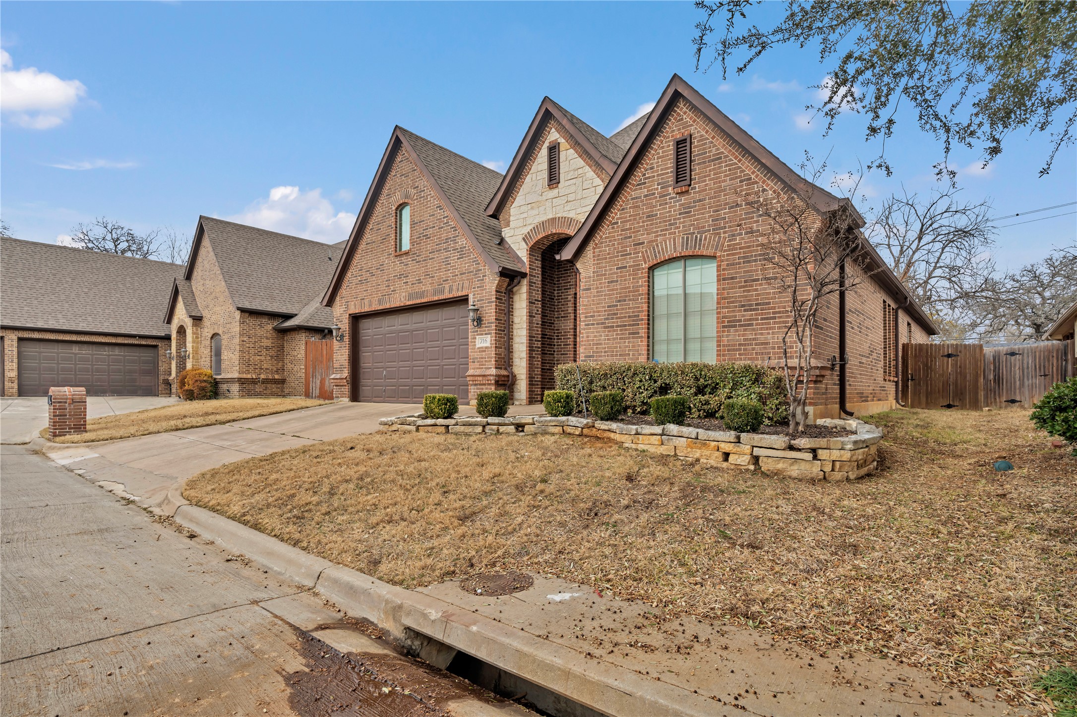 716 Crestridge Circle Euless TX 76040