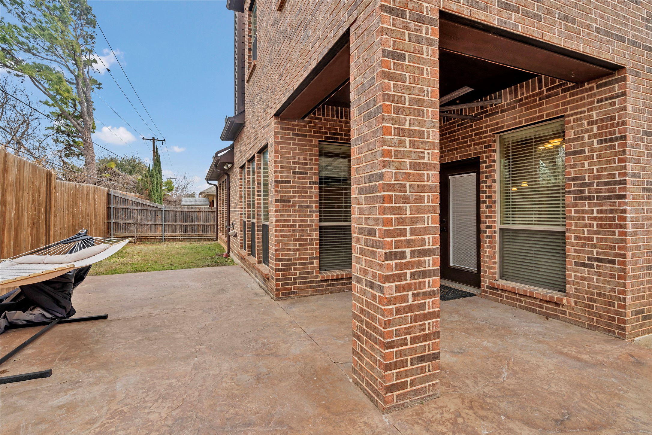 716 Crestridge Circle Euless TX 76040
