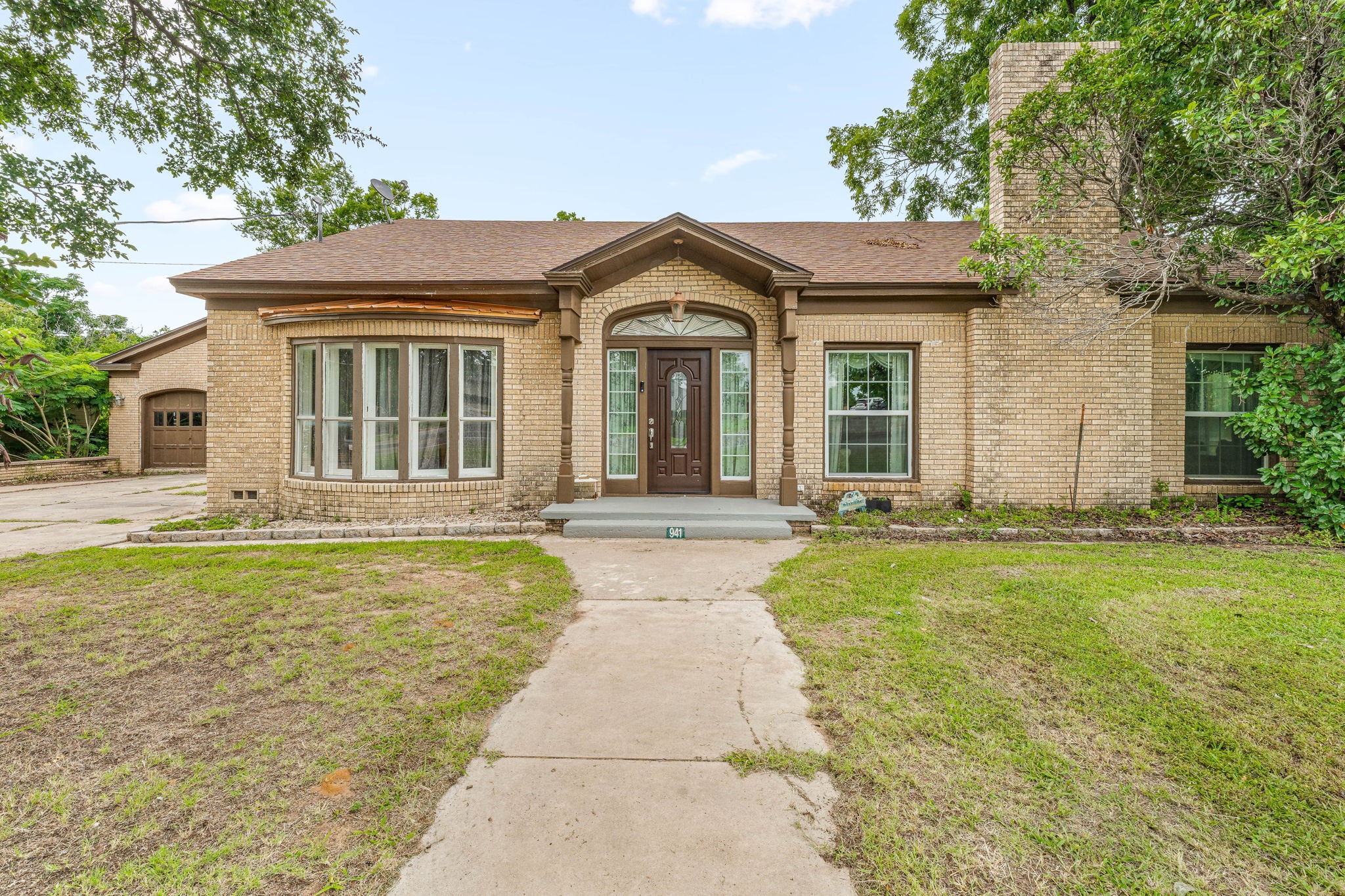 941 S Texas Street De Leon TX 76444