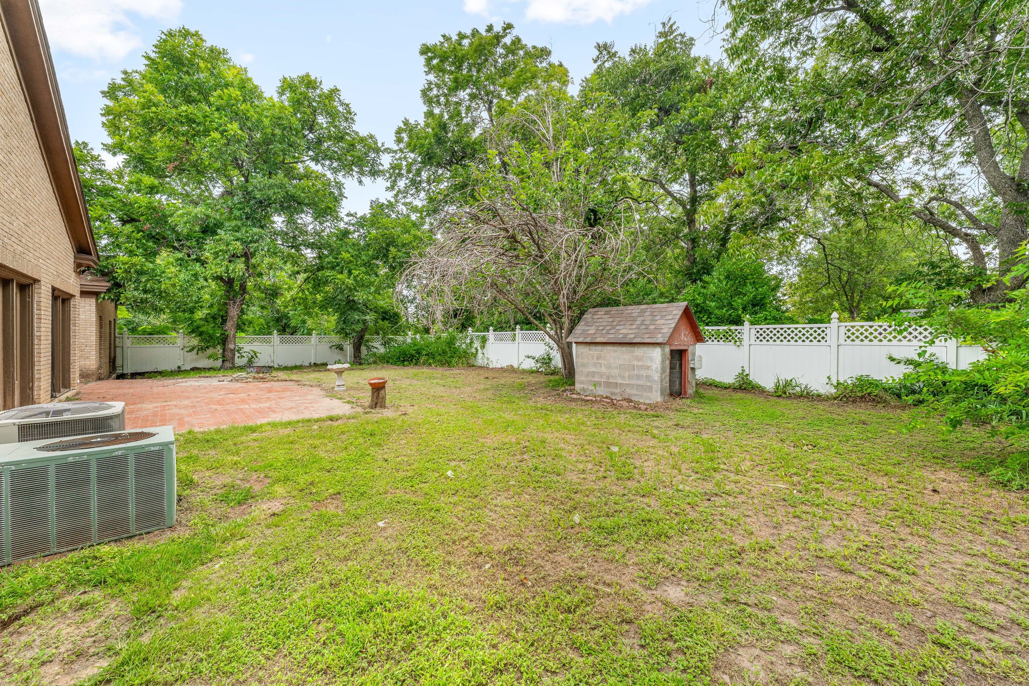 941 S Texas Street De Leon TX 76444