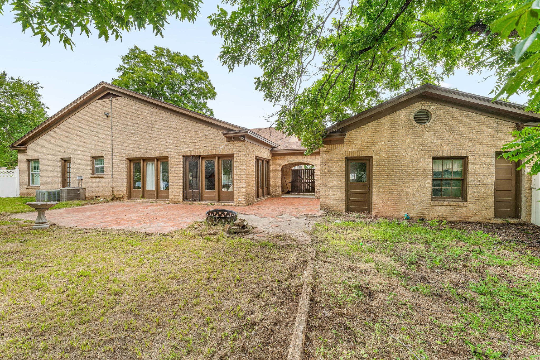 941 S Texas Street De Leon TX 76444