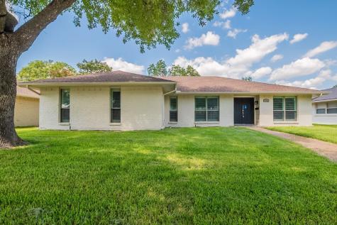 7853 La Manga Drive Dallas TX 75248