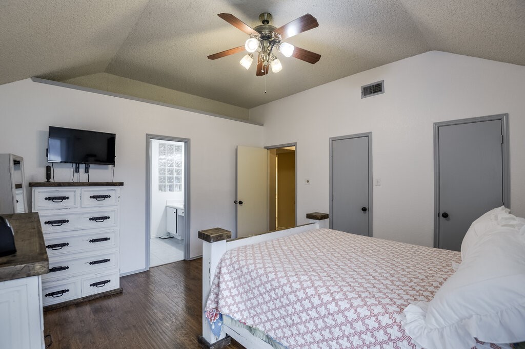 2813 White Oak Drive Grand Prairie TX 75052