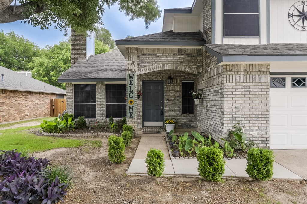 2813 White Oak Drive Grand Prairie TX 75052