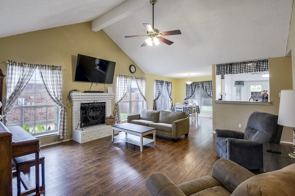 2813 White Oak Drive Grand Prairie TX 75052