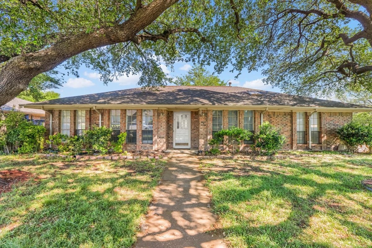 2301 Claridge Circle Plano TX 75075