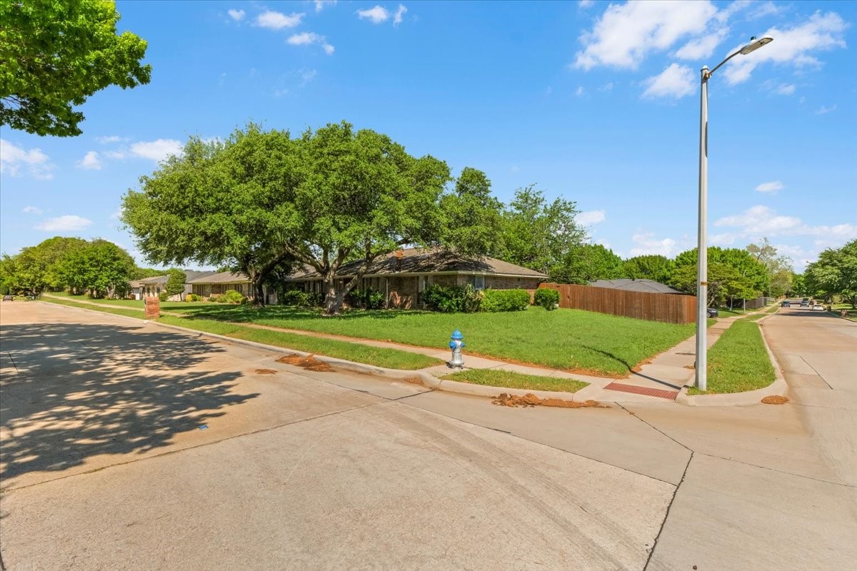 2301 Claridge Circle Plano TX 75075