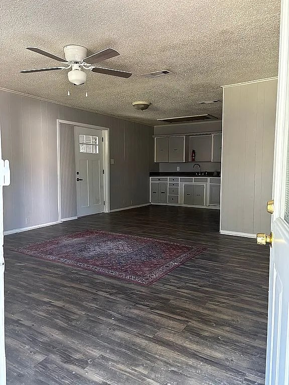 1711 Ash Street Commerce TX 75428