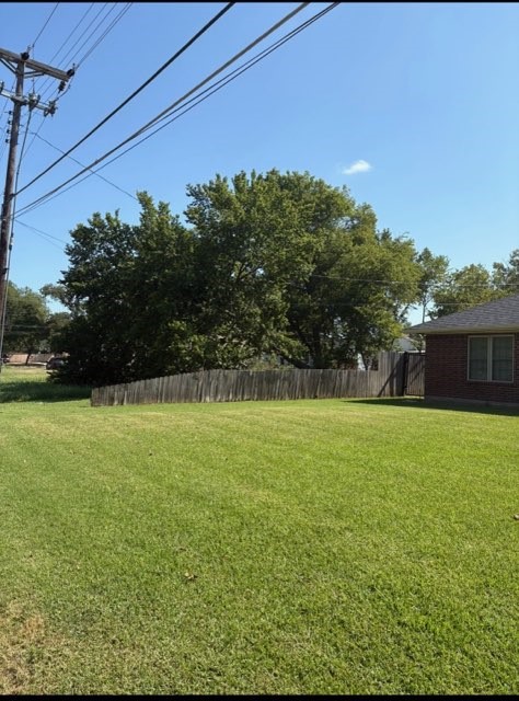 2517 Utilis Street Greenville TX 75401