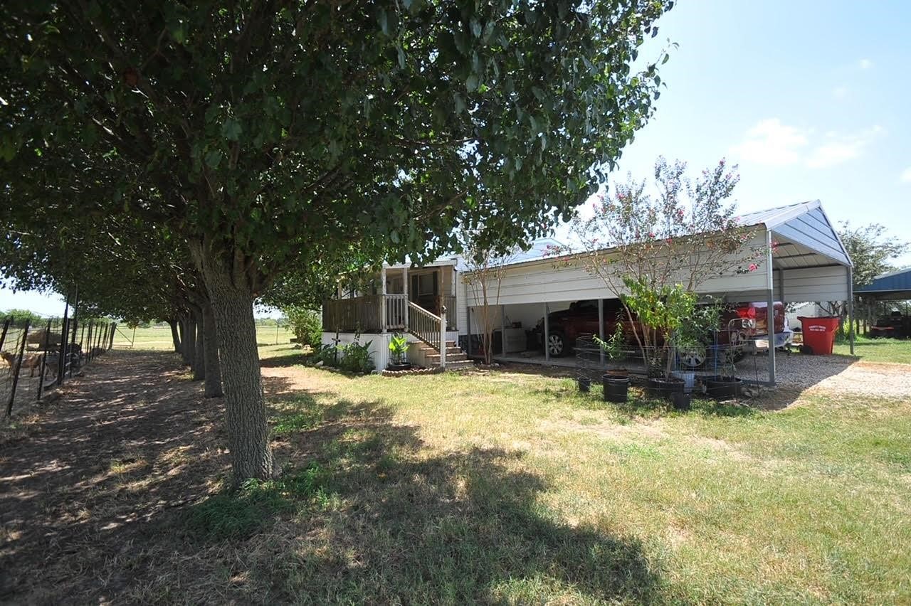 806 N Fm 1752 Savoy TX 75479