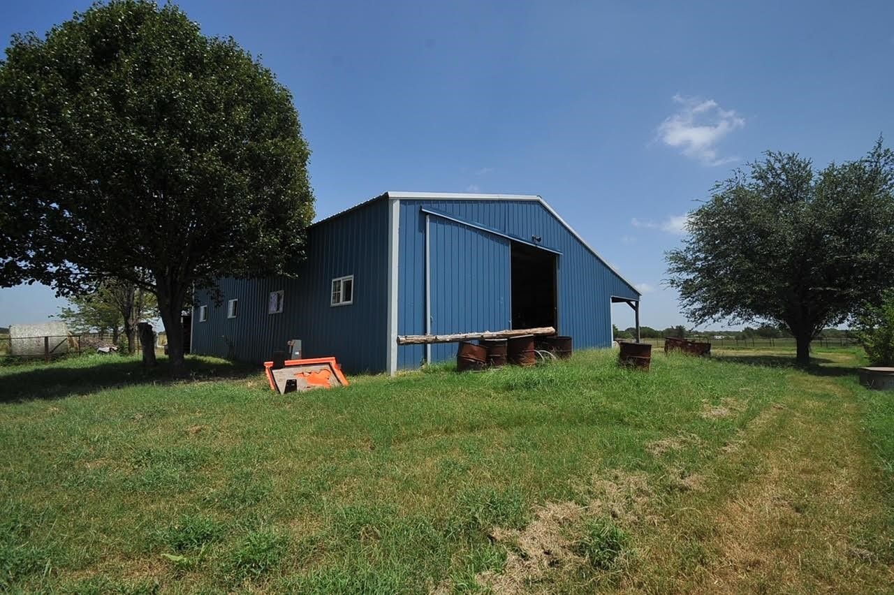 806 N Fm 1752 Savoy TX 75479