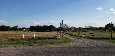 806 N Fm 1752 Savoy TX 75479