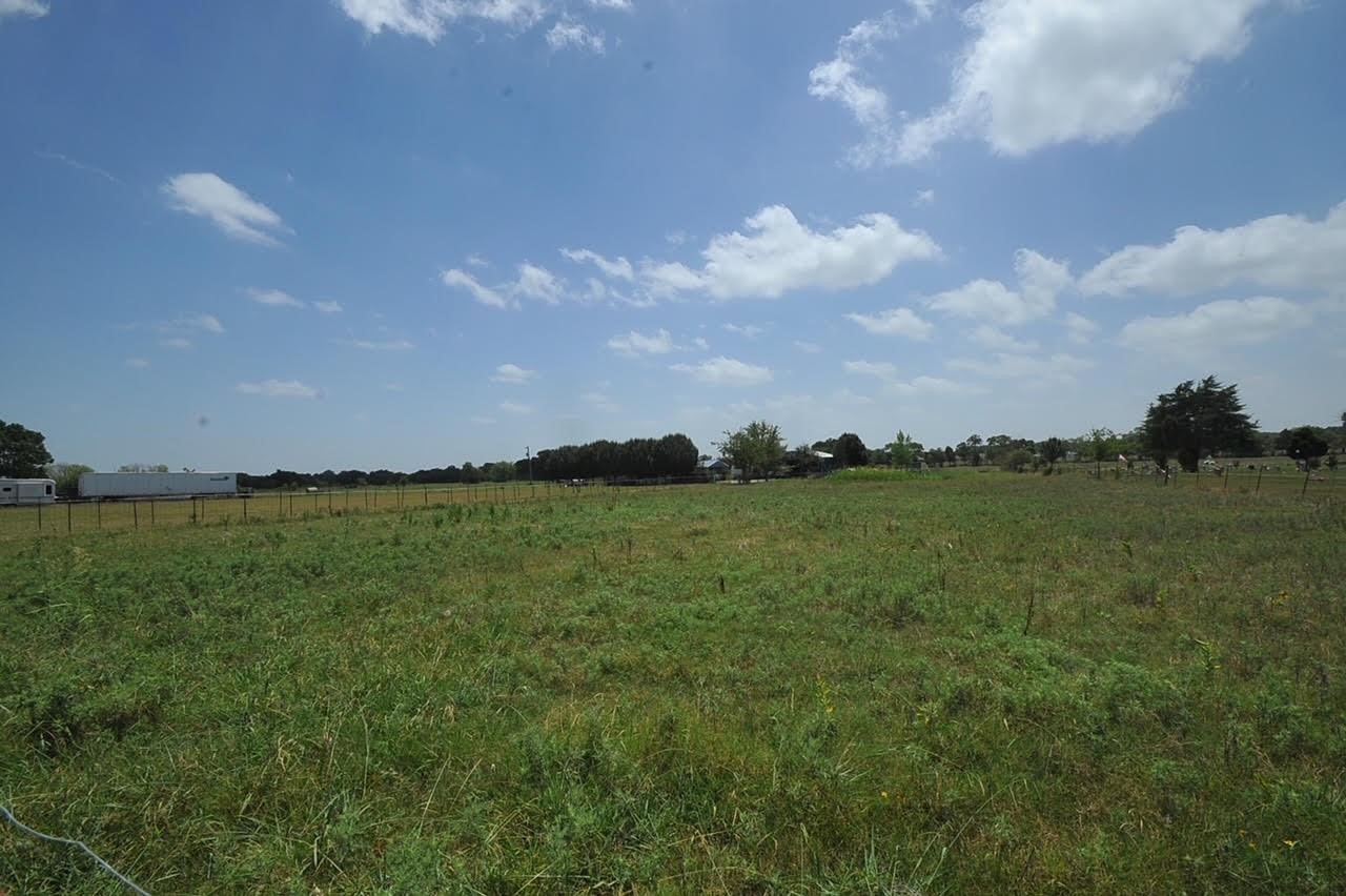 806 N Fm 1752 Savoy TX 75479