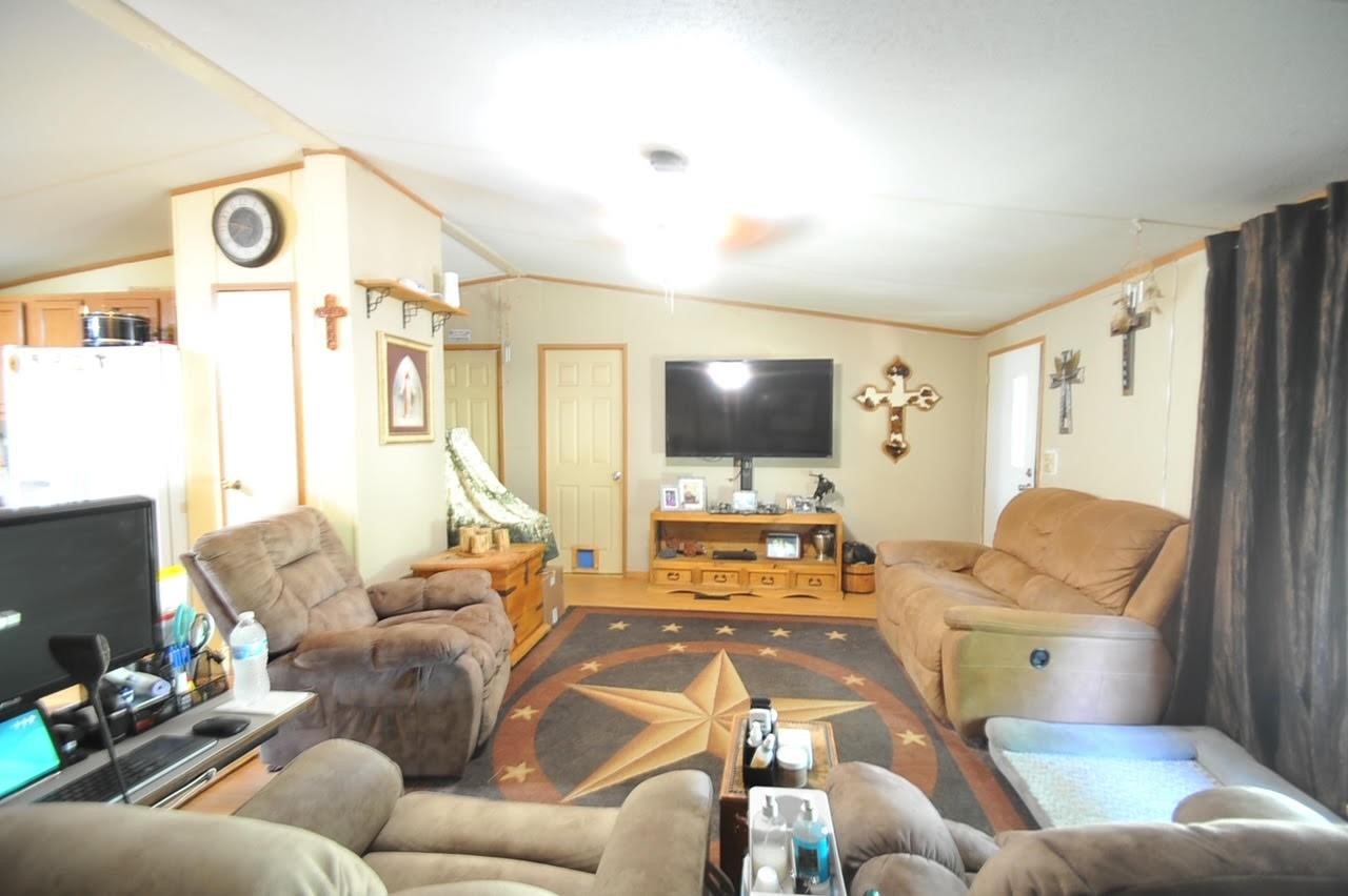 806 N Fm 1752 Savoy TX 75479