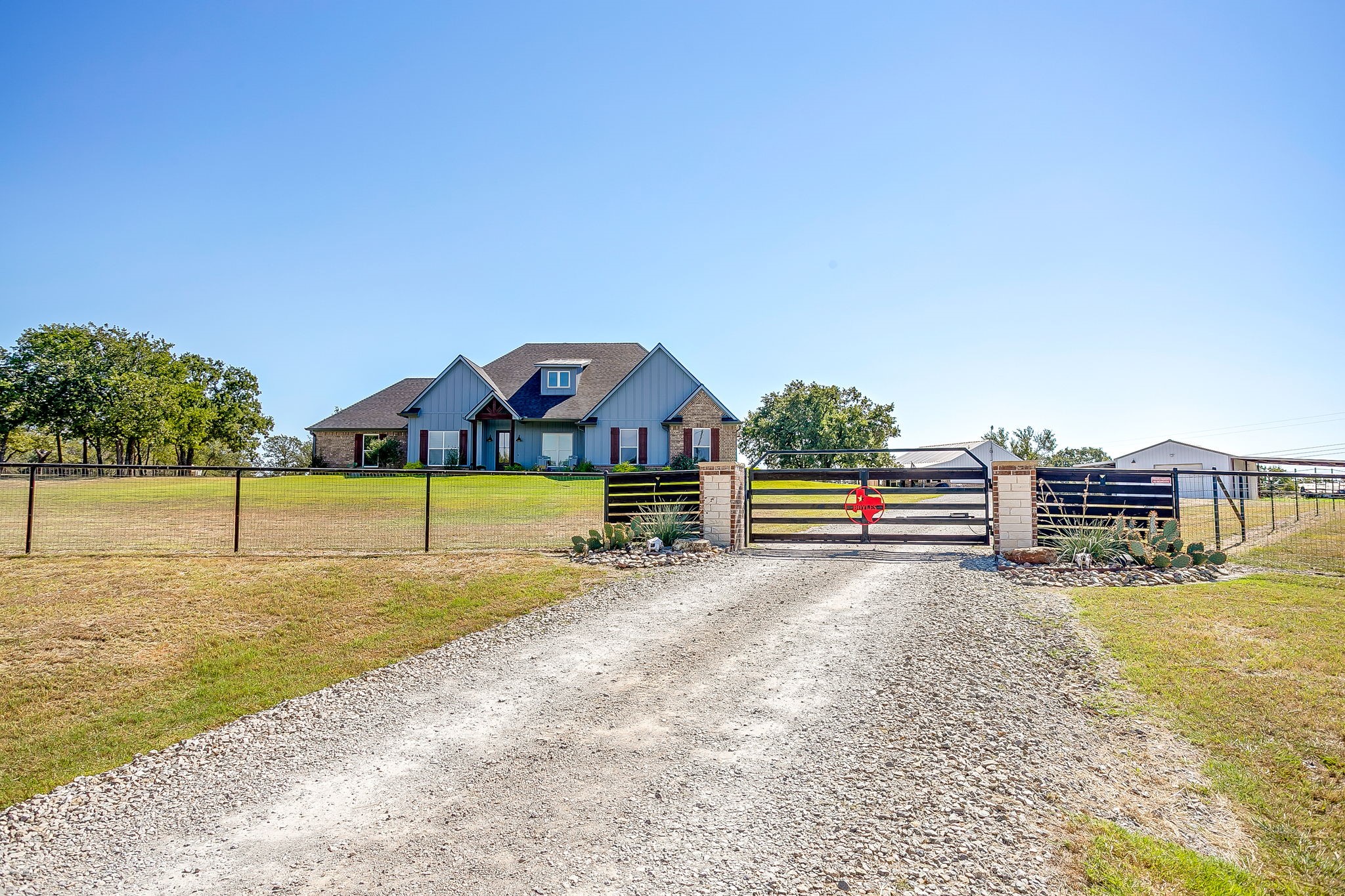 229 Oak Tree Court Poolville TX 76487