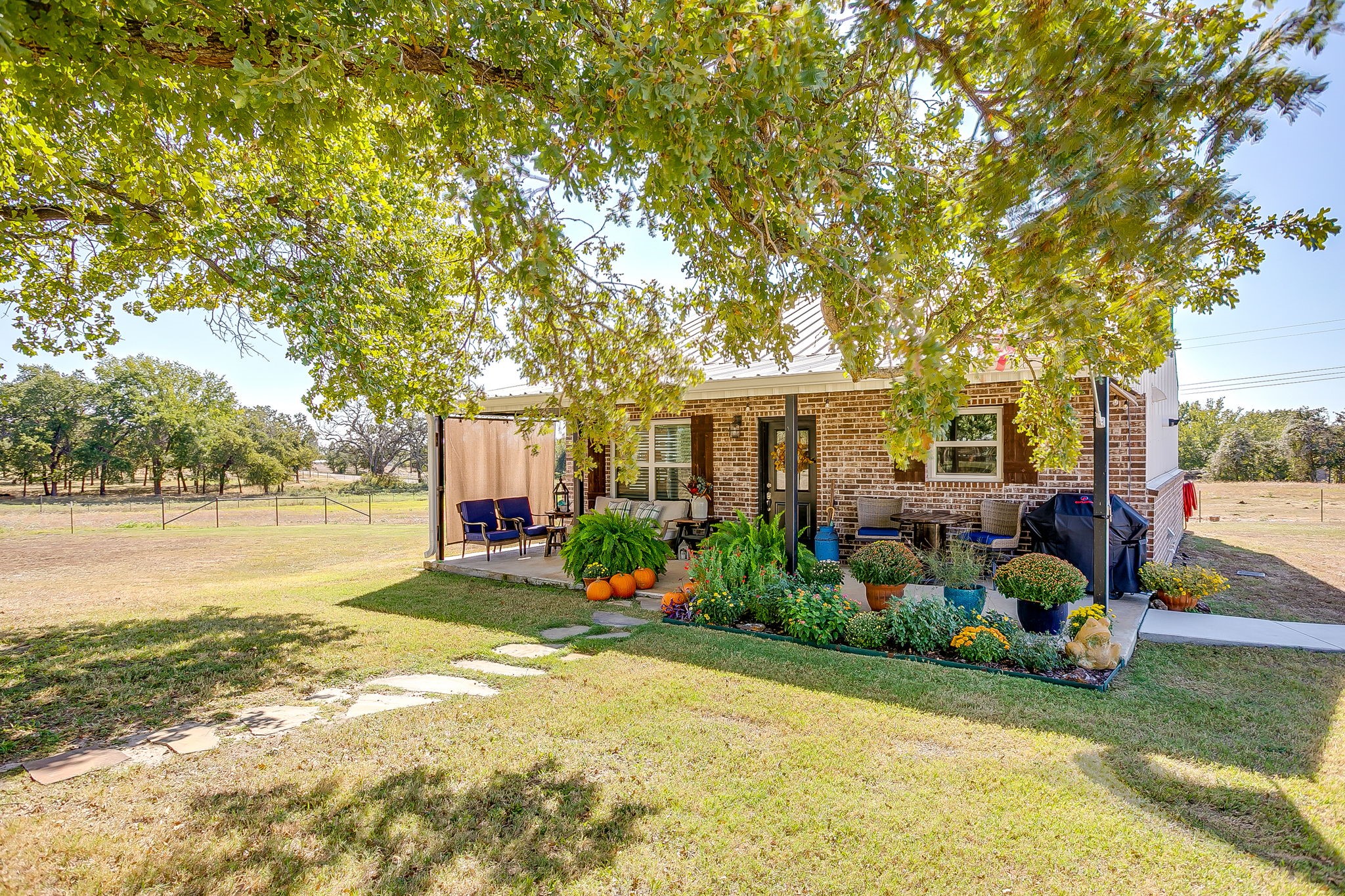 229 Oak Tree Court Poolville TX 76487