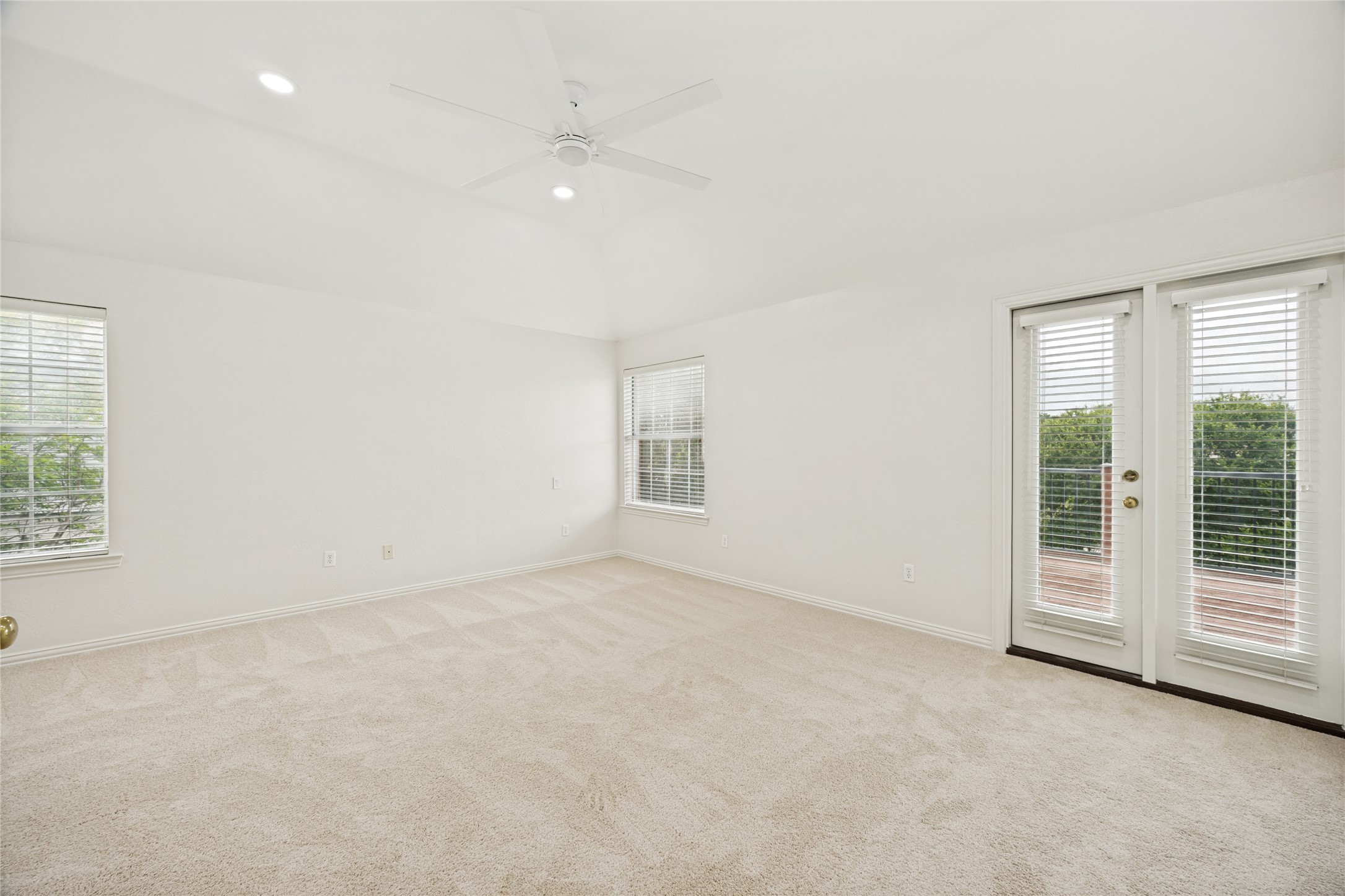 316 Riverwalk Lane Irving TX 75063