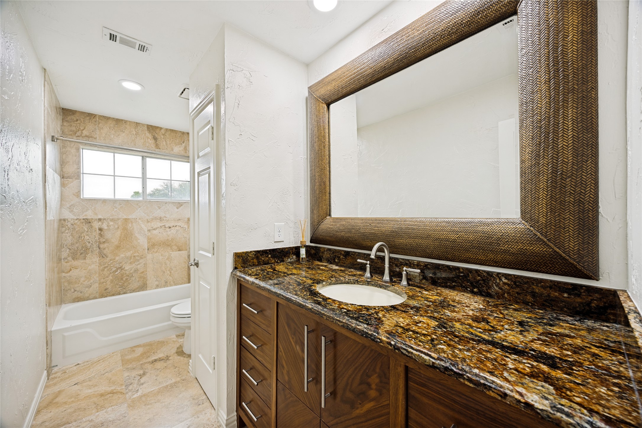 316 Riverwalk Lane Irving TX 75063