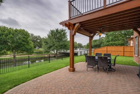 316 Riverwalk Lane Irving TX 75063