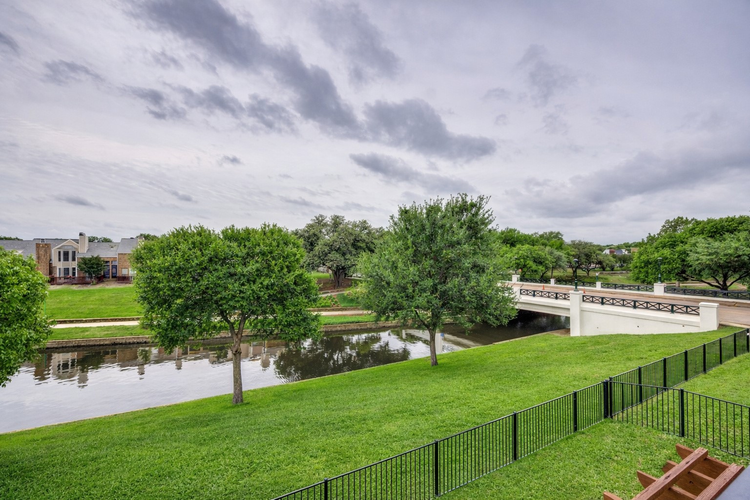 316 Riverwalk Lane Irving TX 75063