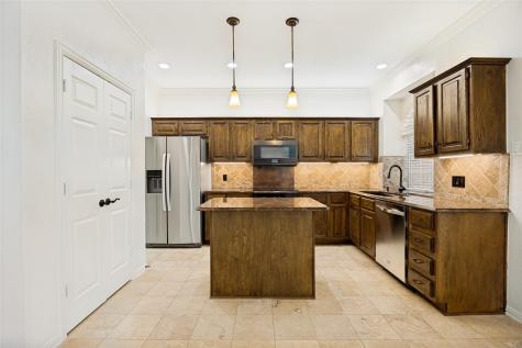316 Riverwalk Lane Irving TX 75063