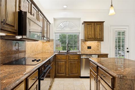 316 Riverwalk Lane Irving TX 75063