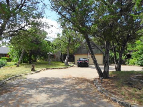 1009 Laguna Vista Court Granbury TX 76048