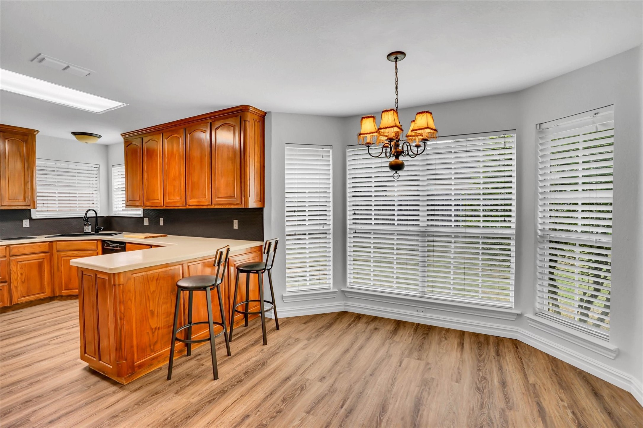 428 Shelby Drive Burleson TX 76028