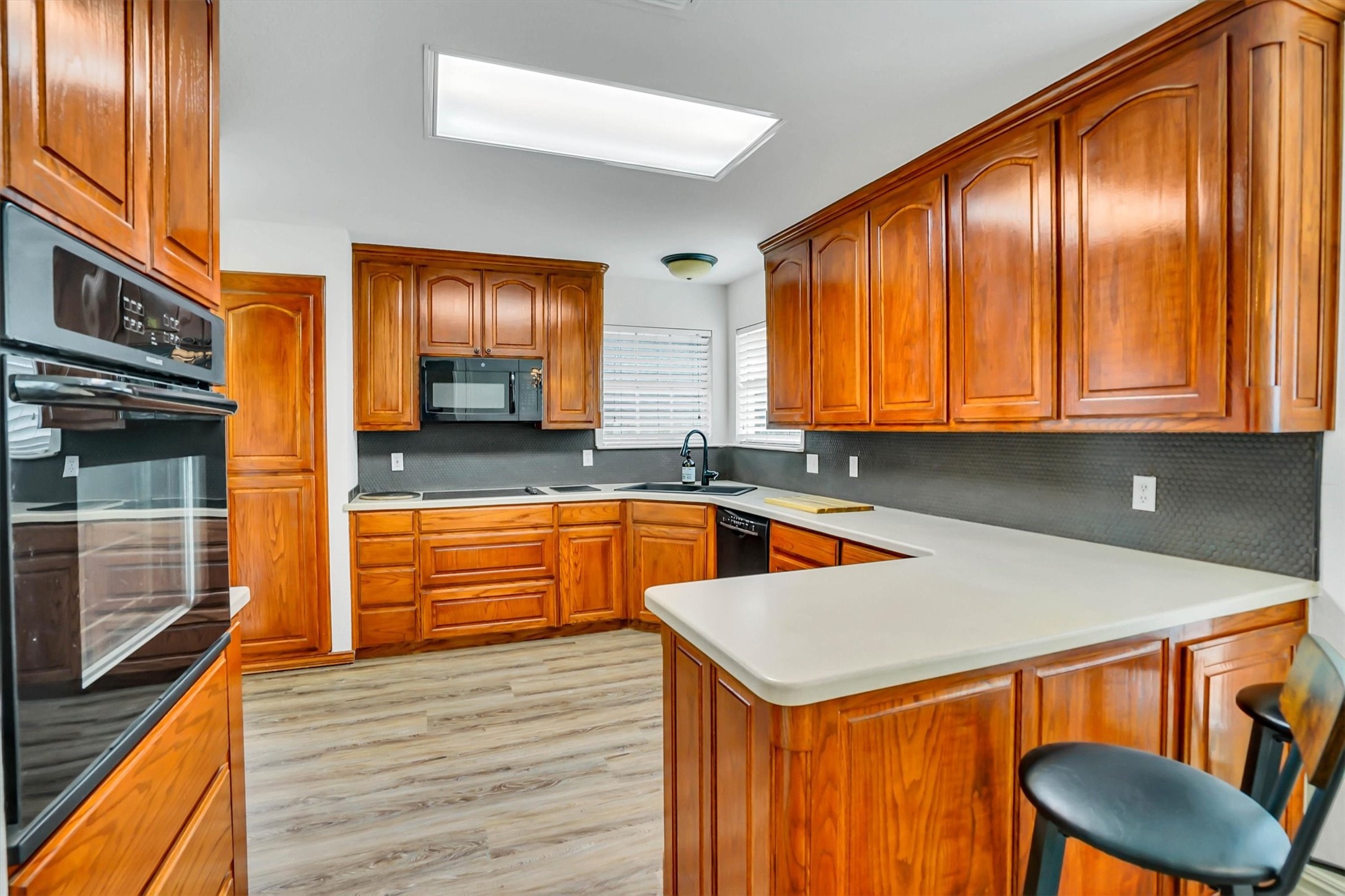 428 Shelby Drive Burleson TX 76028