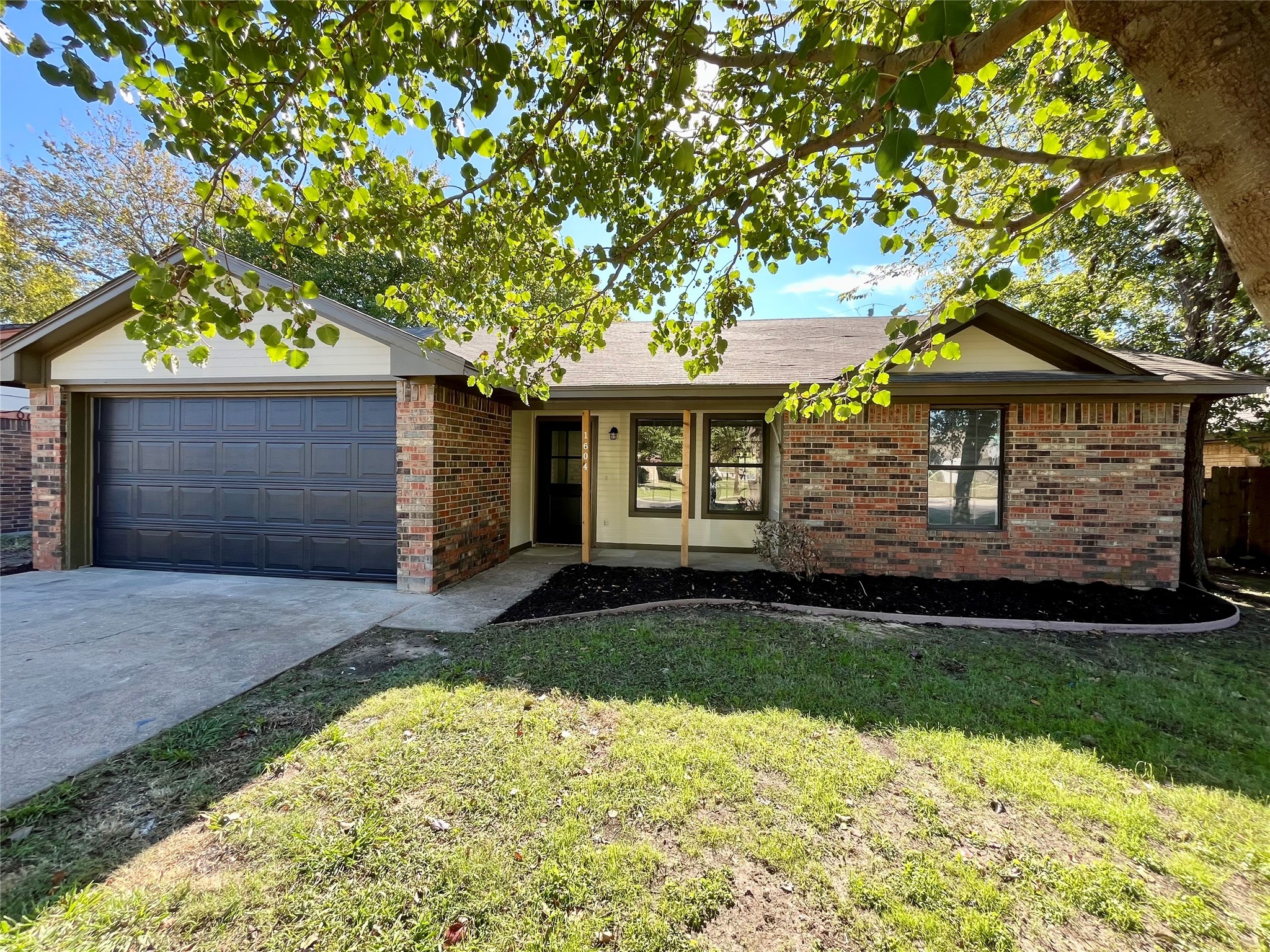 1604 Brook Glen Drive Sanger TX 76266