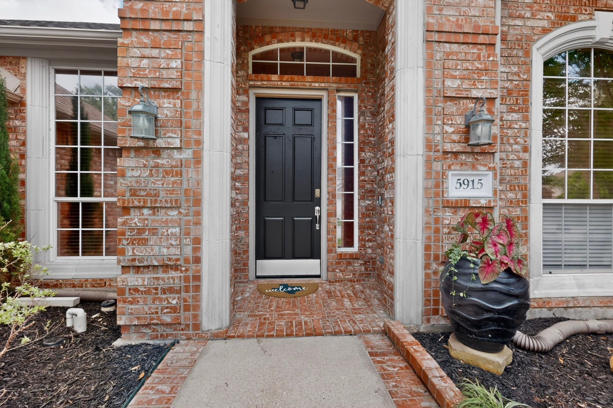 5915 Fieldcrest Lane Sachse TX 75048