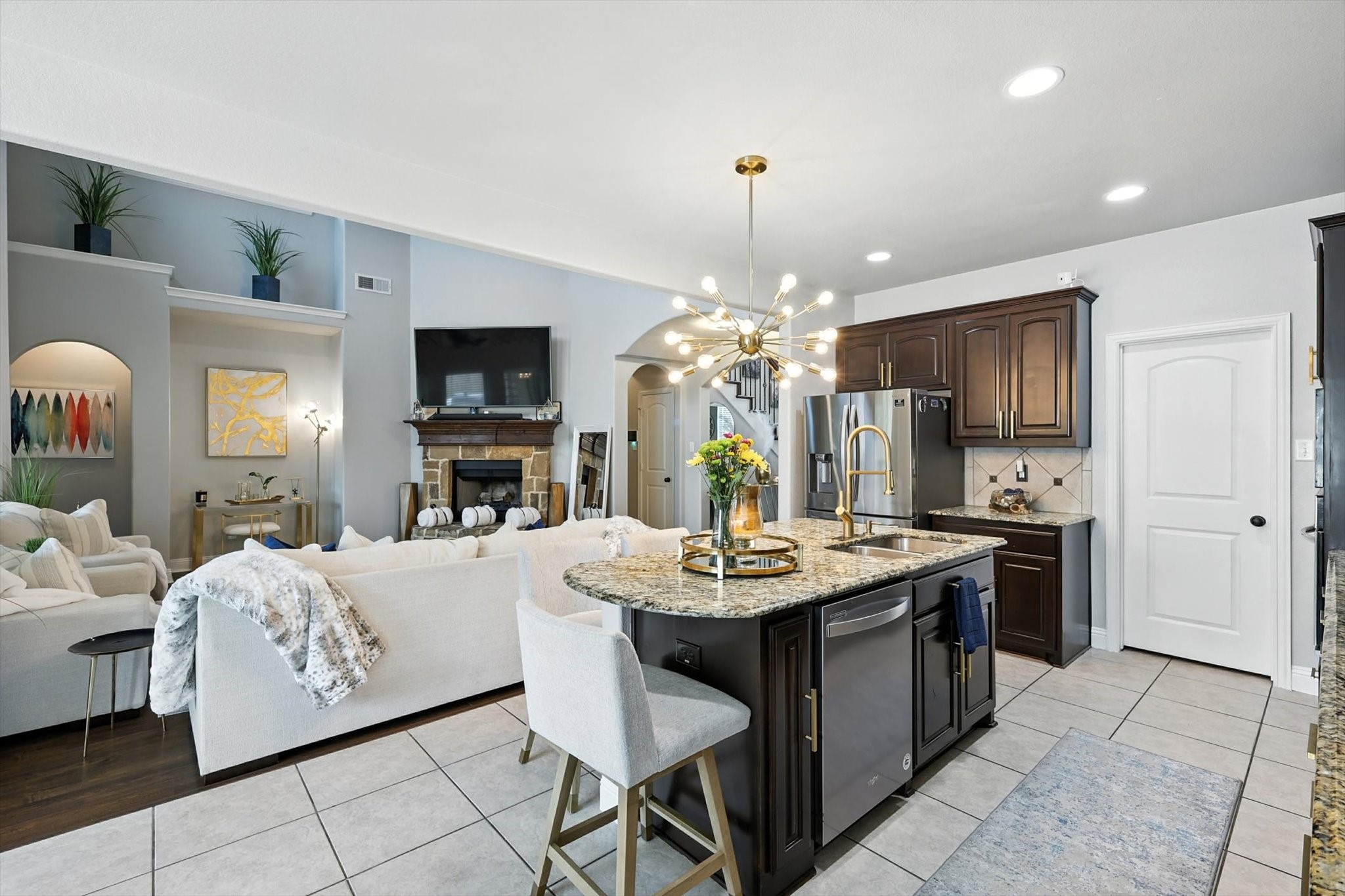 337 Pecos Drive Burleson TX 76028