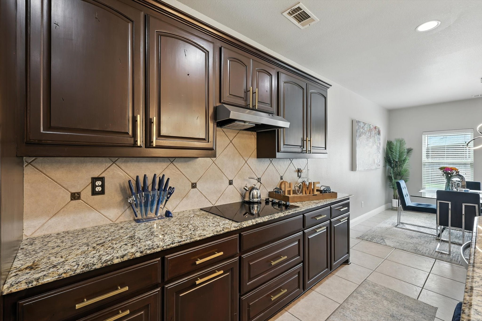 337 Pecos Drive Burleson TX 76028