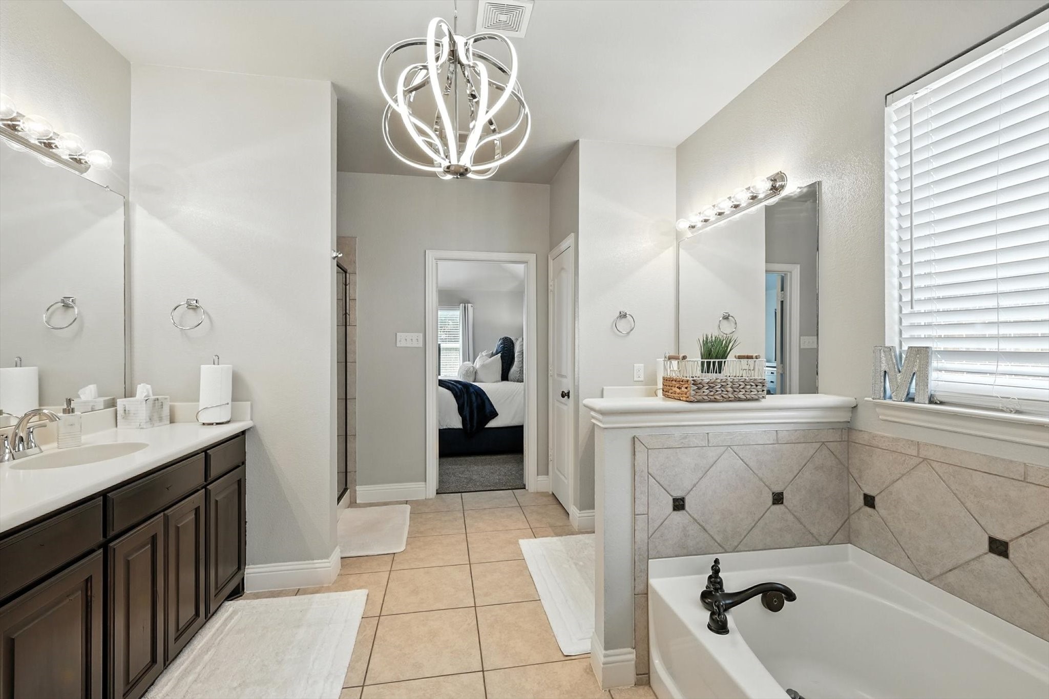 337 Pecos Drive Burleson TX 76028