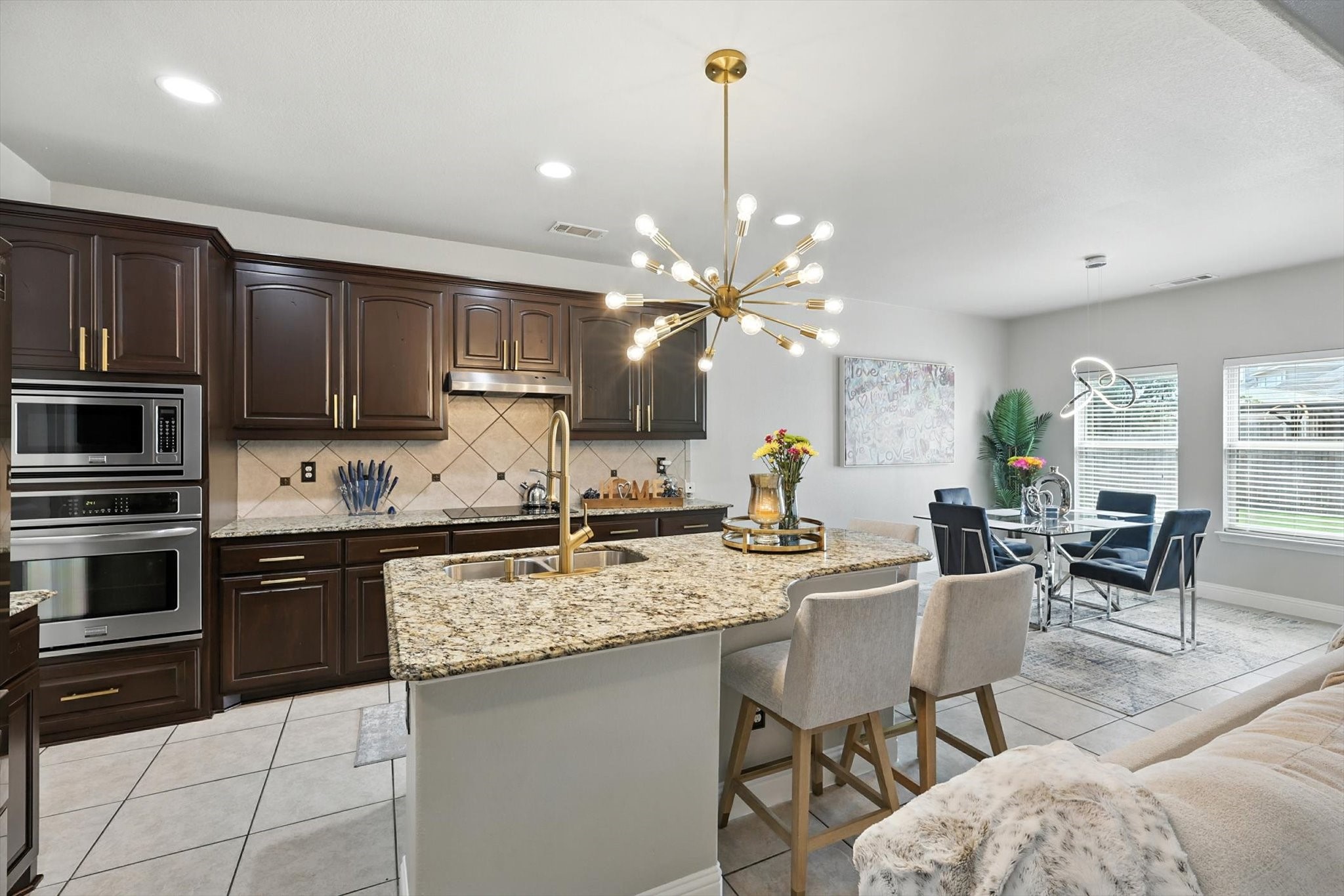 337 Pecos Drive Burleson TX 76028
